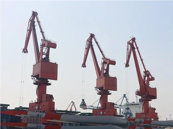 [四連桿門座式起重機(jī)]